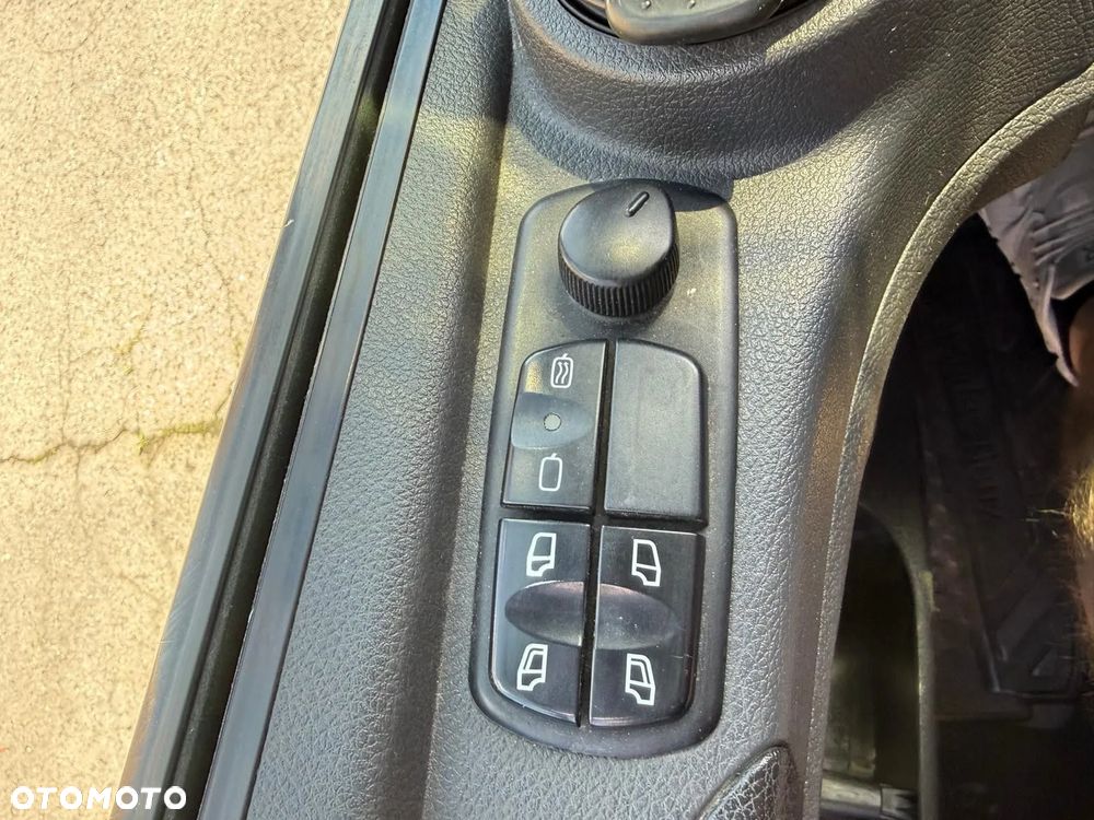 Mercedes-Benz Atego 1527 burto-firana z windą 7.2m SUPER STAN / GLOB / SYPIALNY / z Niemiec - 24