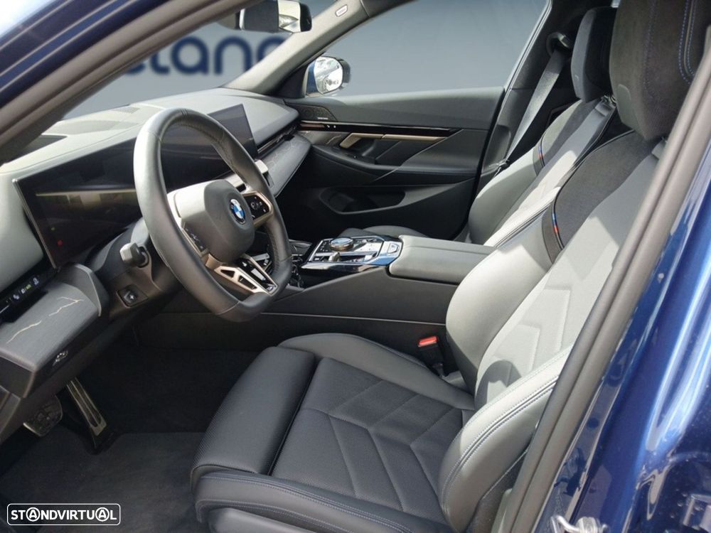 BMW 520 d Pack Desportivo M - 11
