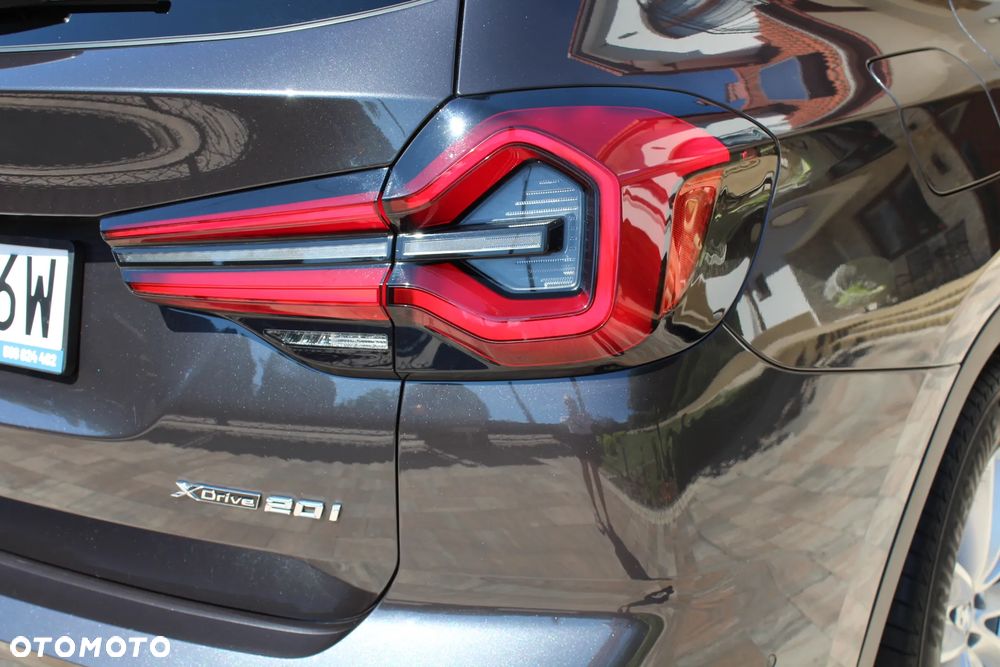 BMW X3 xDrive20i - 11