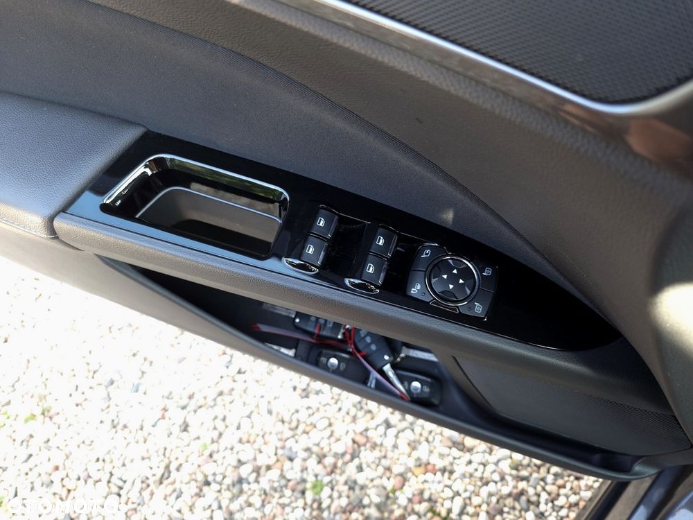 Ford Mondeo 2.0 EcoBlue Titanium - 21