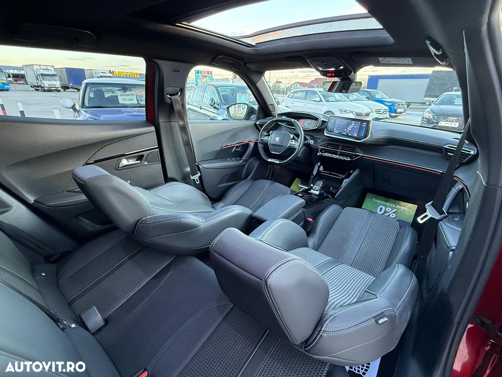 Peugeot 2008 1.2 L PureTech STT EAT8 GT Line - 15