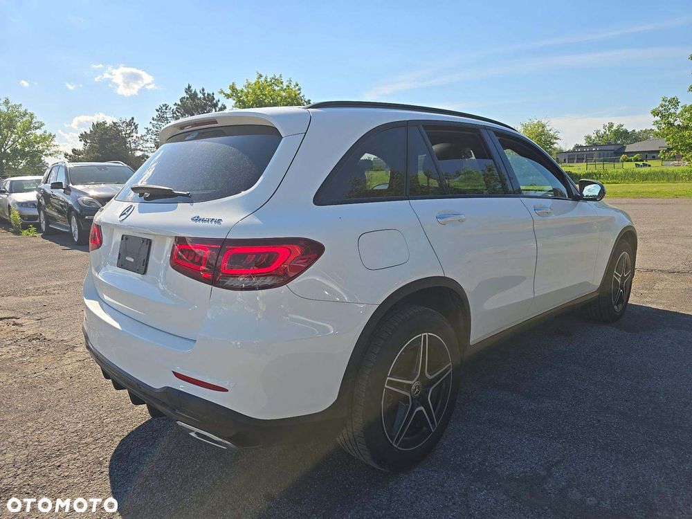 Mercedes-Benz GLC 300 4Matic 9G-TRONIC AMG Line - 4