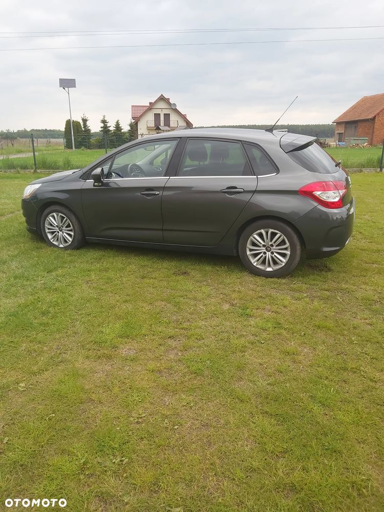 Citroën C4 e-HDi 115 ETG6 Exclusive - 14