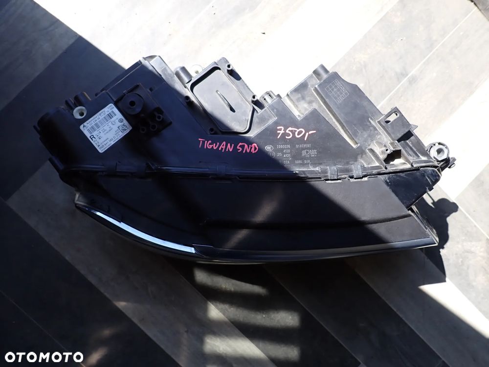 VOLKSWAGEN TIGUAN 5NA LAMPA PRAWY PRZÓD EUROPA 5NB941082D - 3