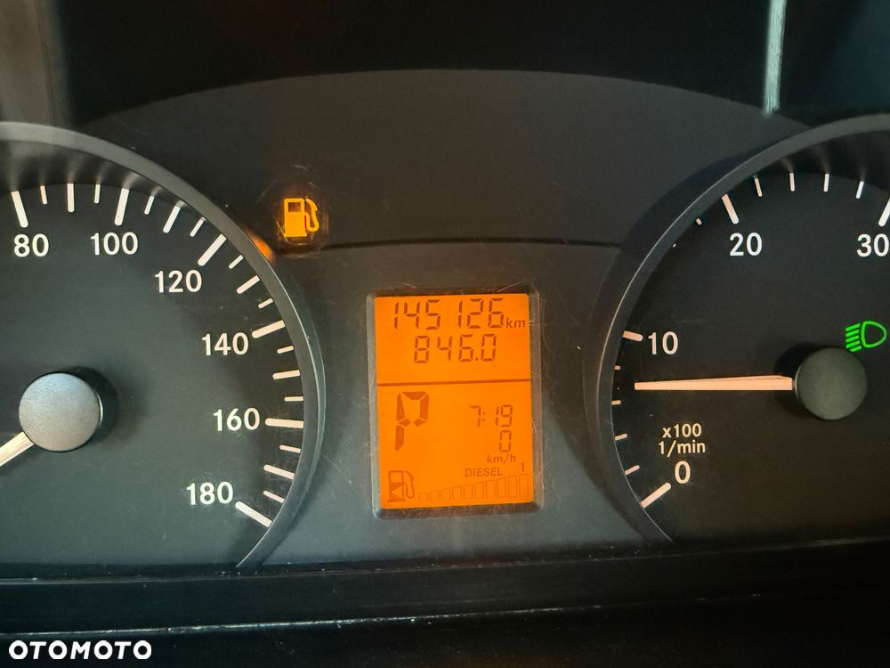 Mercedes-Benz Sprinter 906 319 silnik 3.0 190 km Automat 7G - 18