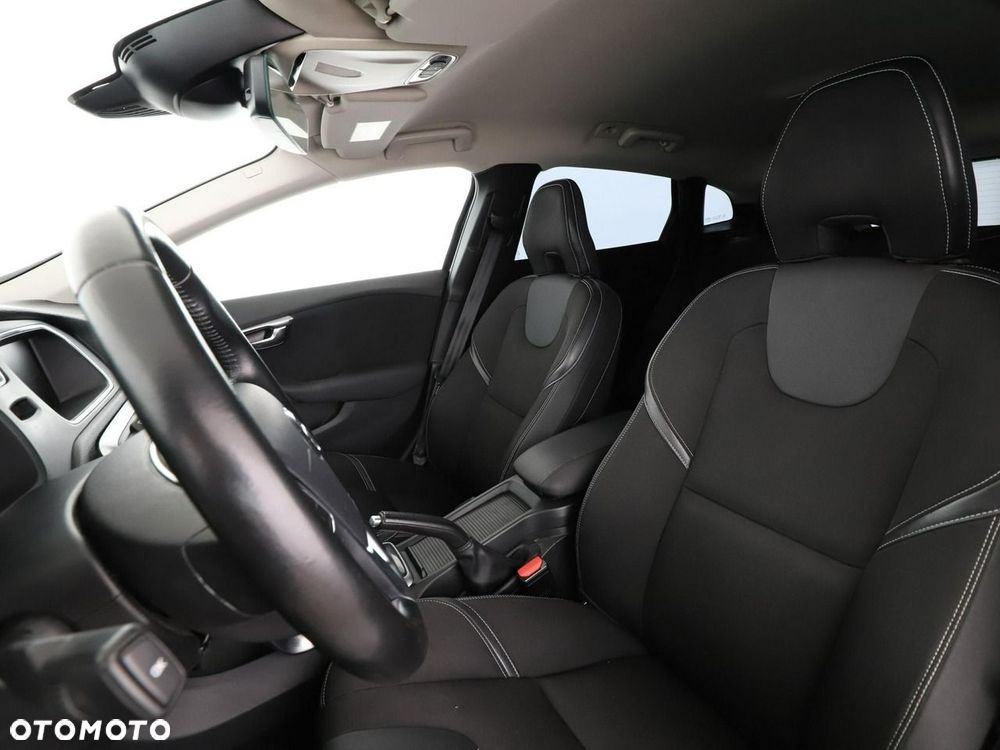 Volvo V40 T3 Geartronic Momentum - 14