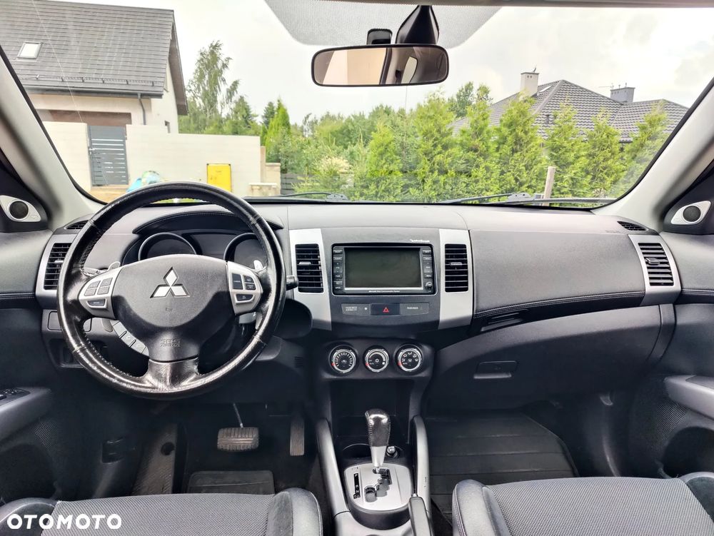 Mitsubishi Outlander 2.0 Intense + NAVI 2WD EU5 CVT - 12