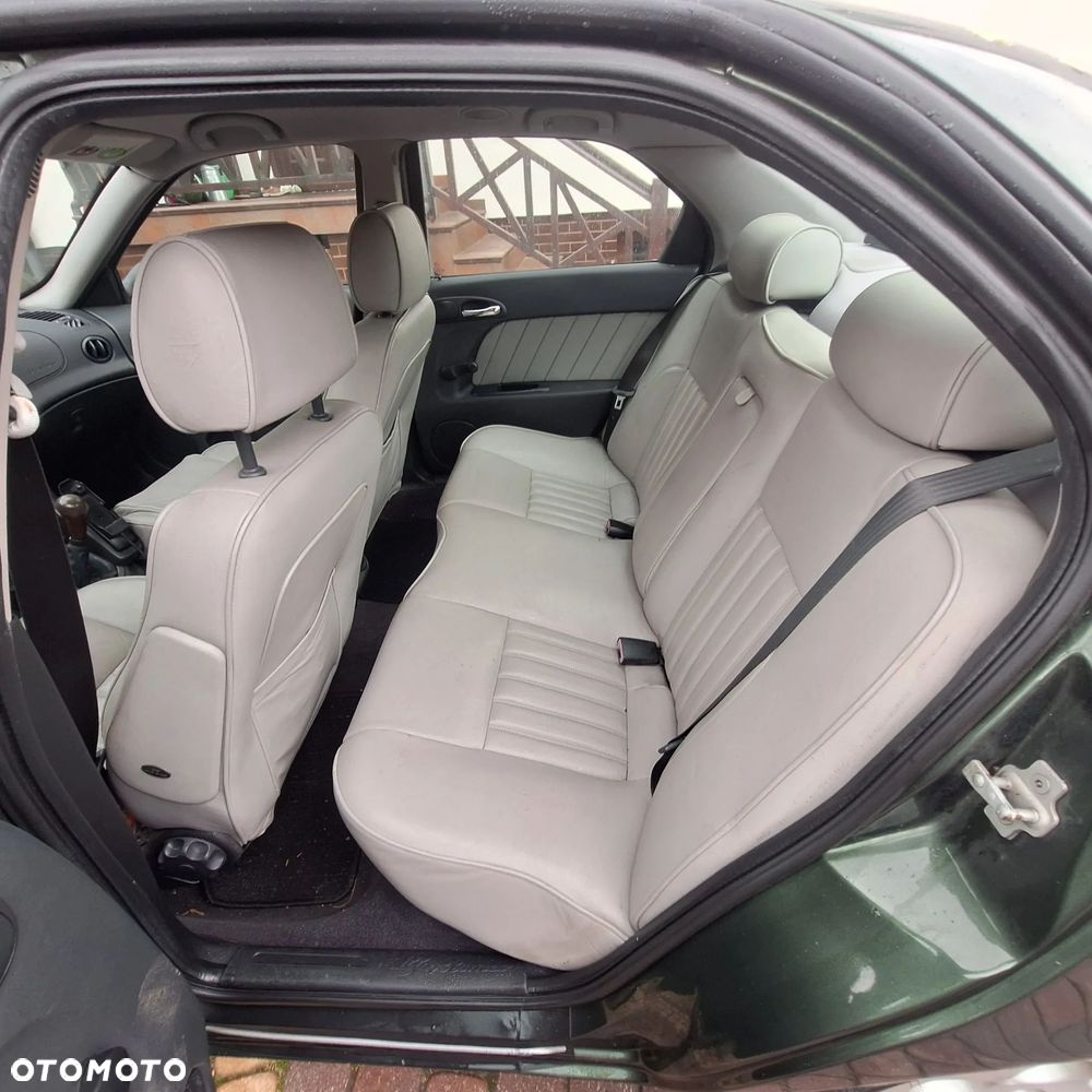 Alfa Romeo 156 2.0 TSpark 16v - 12