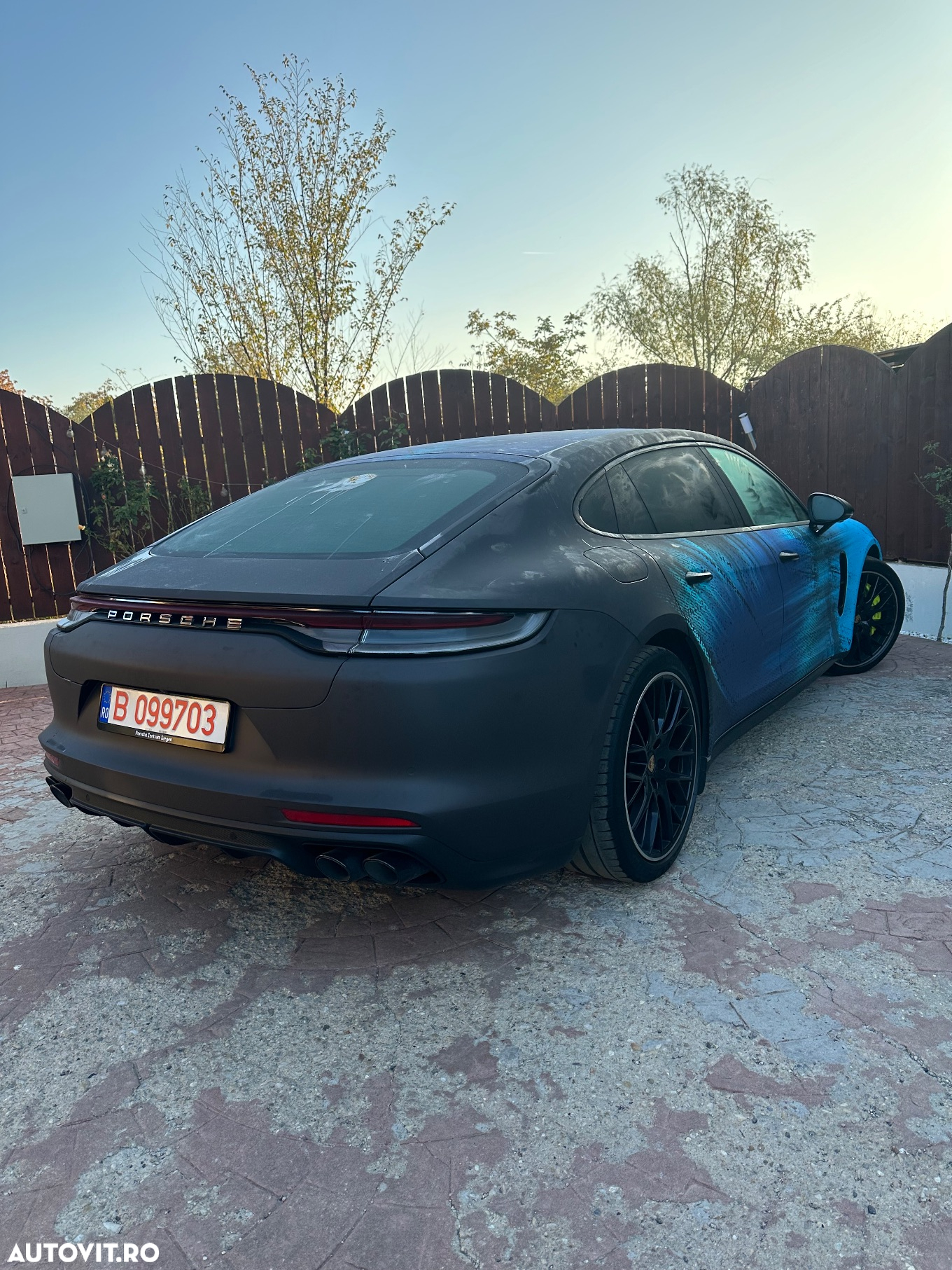 Porsche Panamera - 4