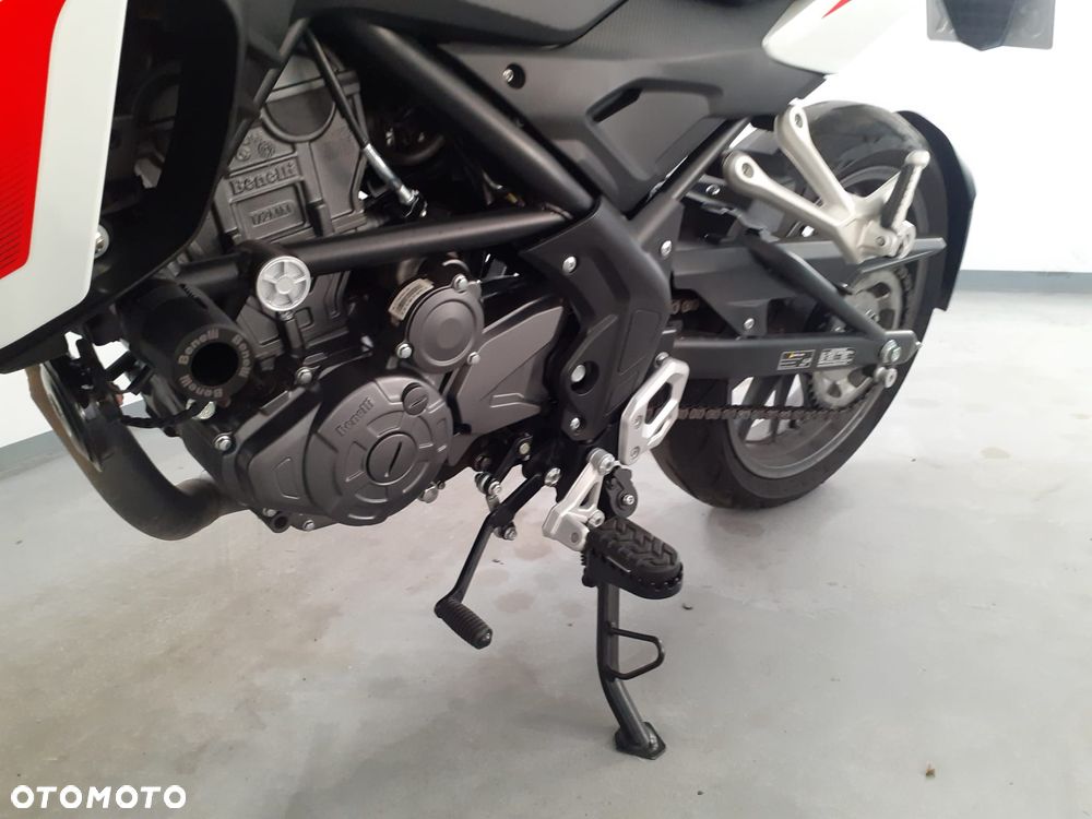 Benelli TRK 251 - 5