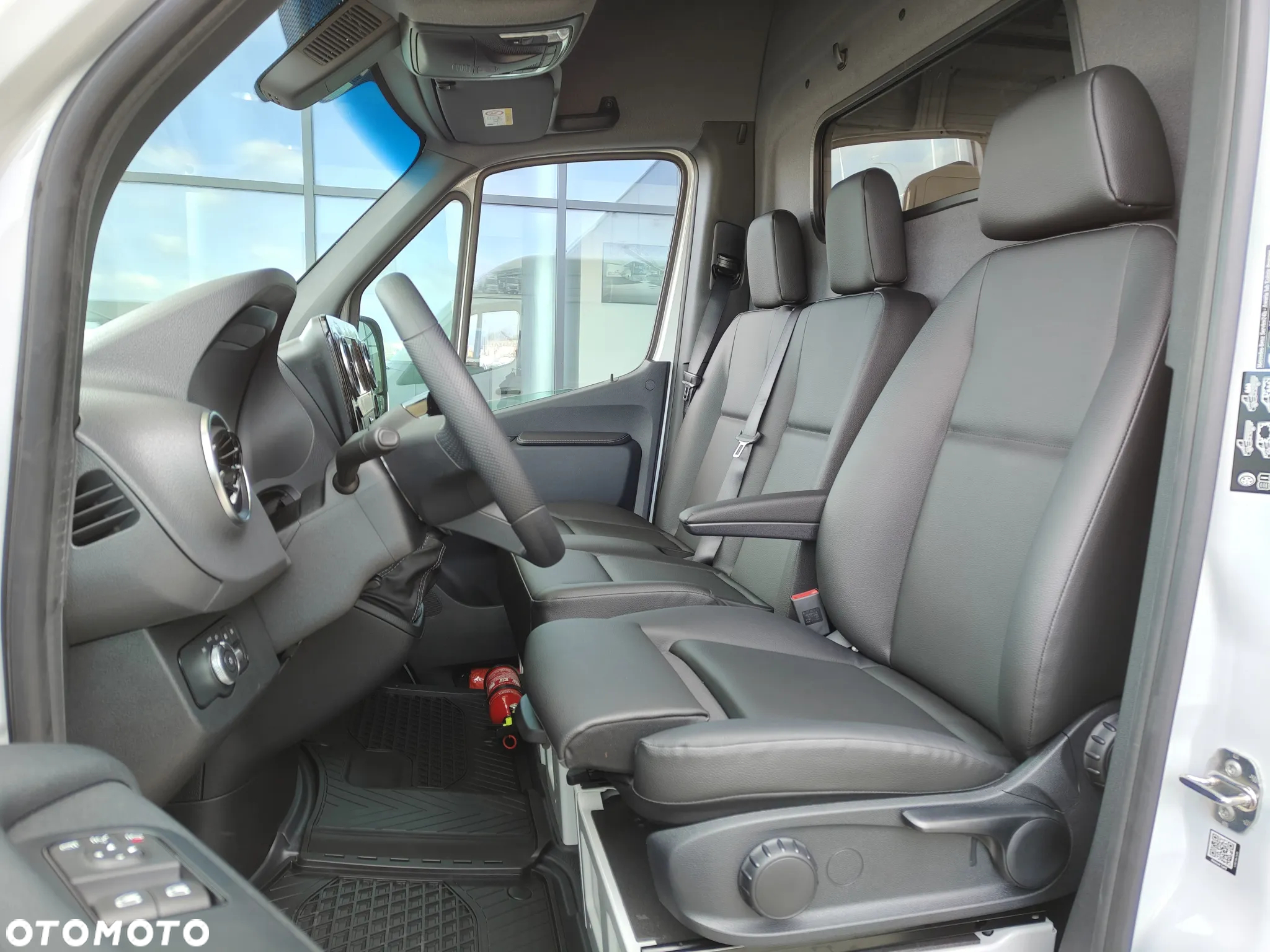 Mercedes-Benz Sprinter - 15