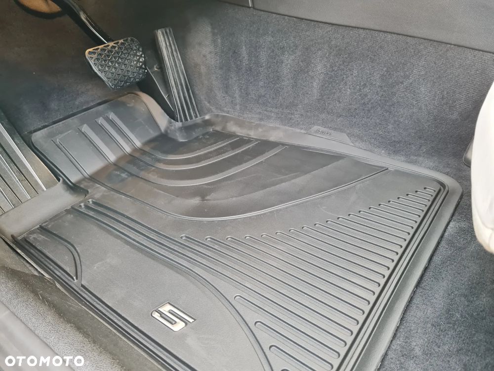 BMW Seria 5 520d Luxury Line - 18