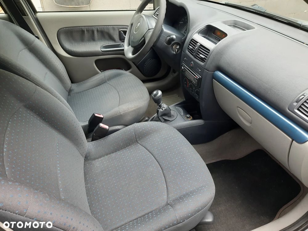 Renault Clio 1.2 16V Confort Authentique - 15