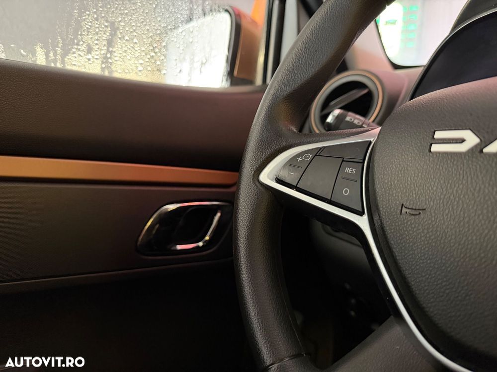 Dacia Spring Expression - 8