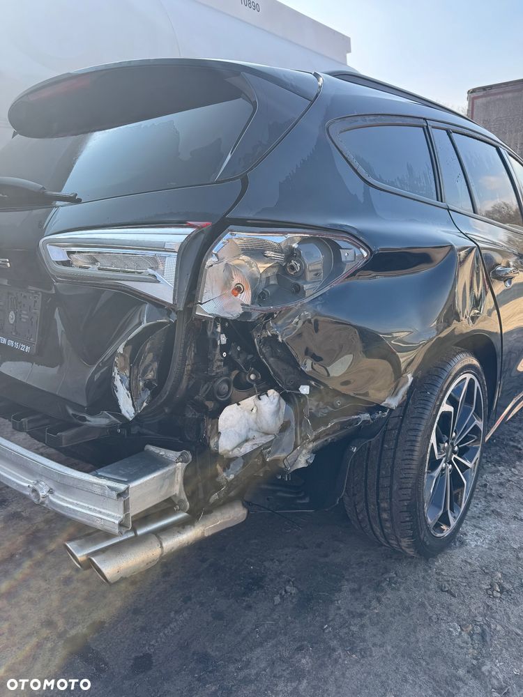 Ford Focus 1.0 EcoBoost ST-Line ASS PowerShift - 6