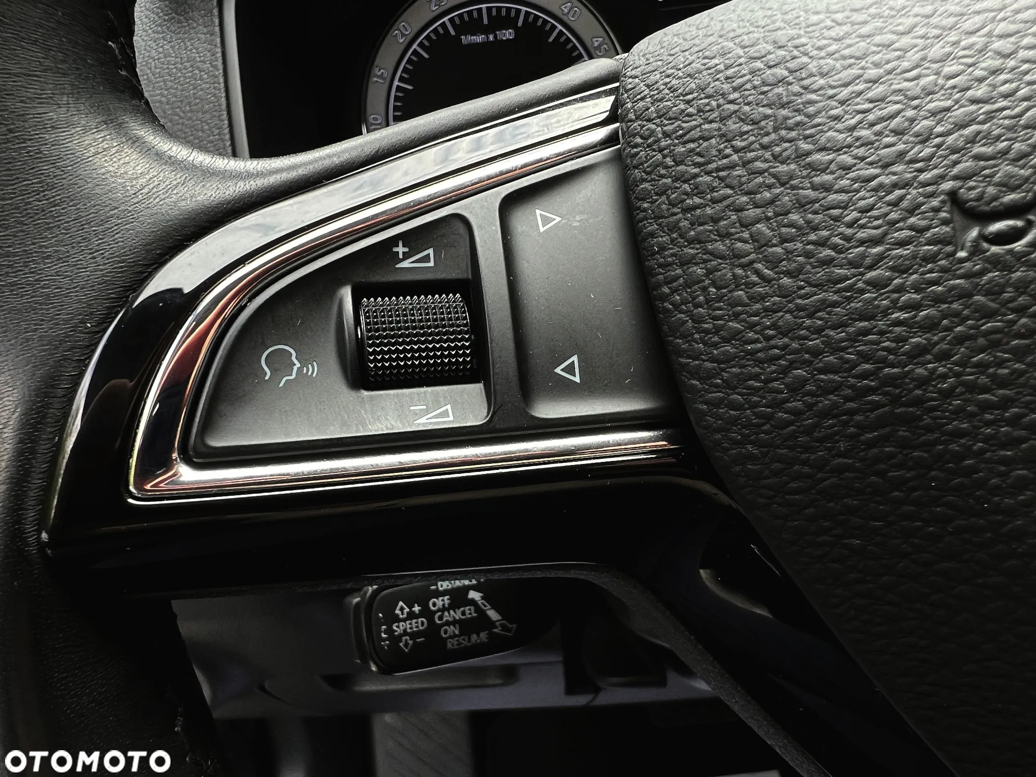 Skoda Karoq 1.6 TDI SCR DSG Ambition - 28