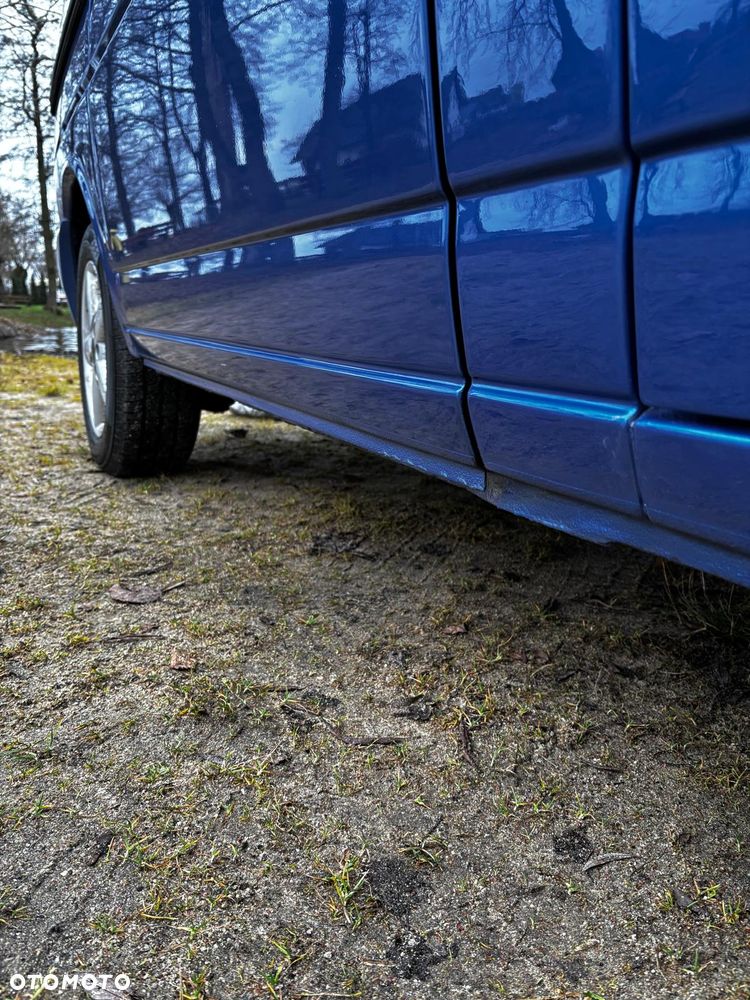 Volkswagen Multivan - 28