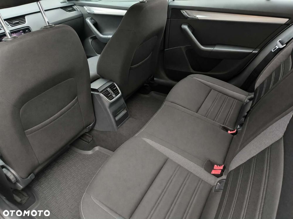 Skoda Octavia 1.0 TSI Ambition - 11