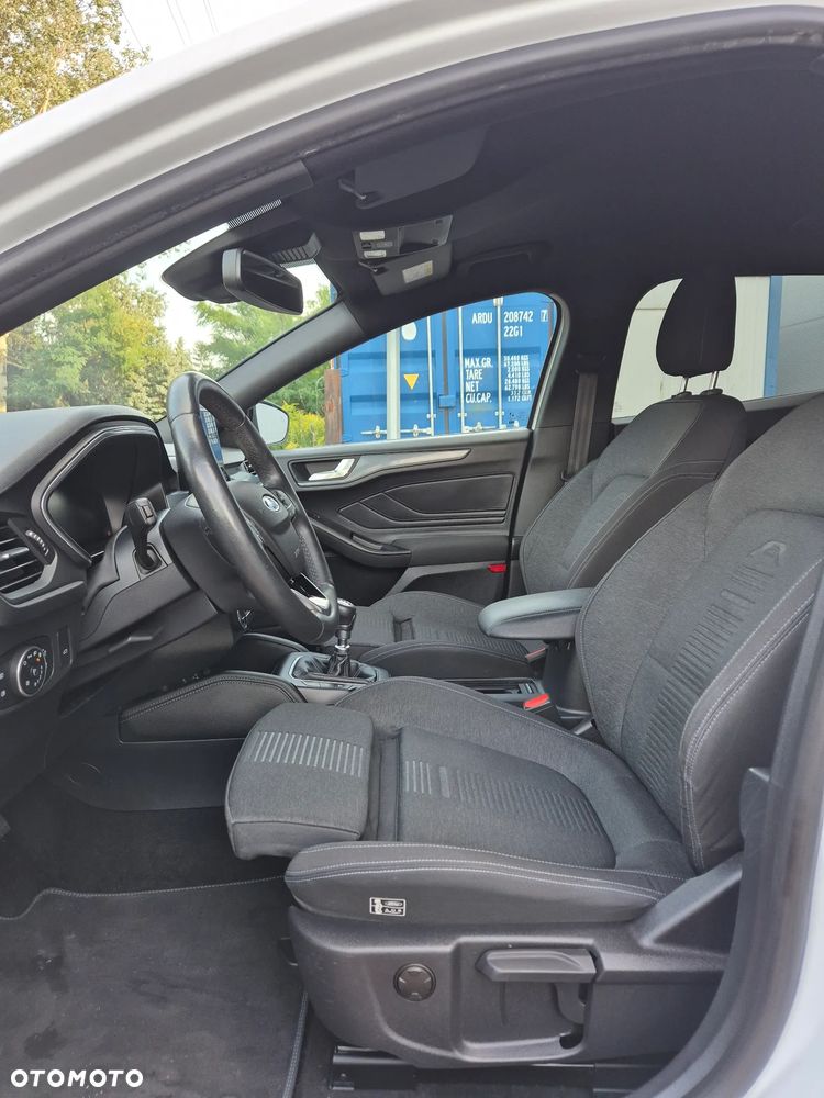 Ford Focus 1.6 TDCi Titanium - 34