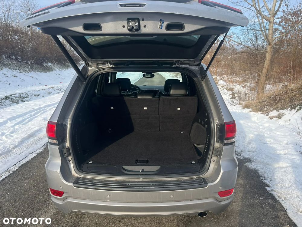 Jeep Grand Cherokee - 15