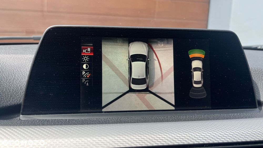 BMW Seria 3 318i M Sport - 20