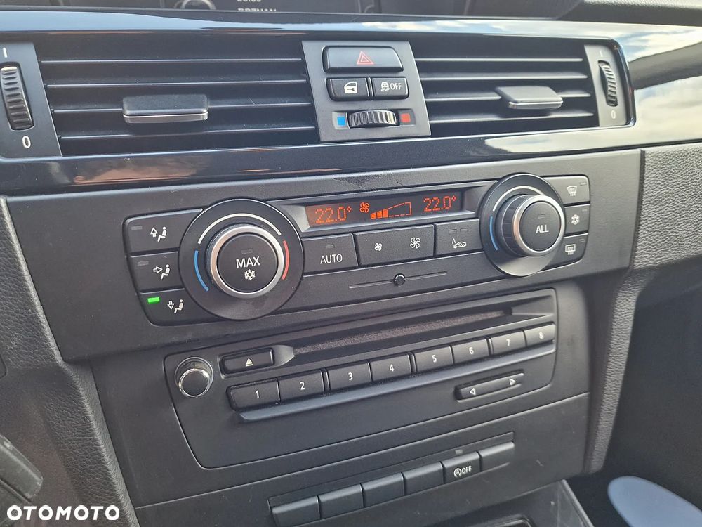 BMW Seria 3 318d DPF Edition Sport - 19