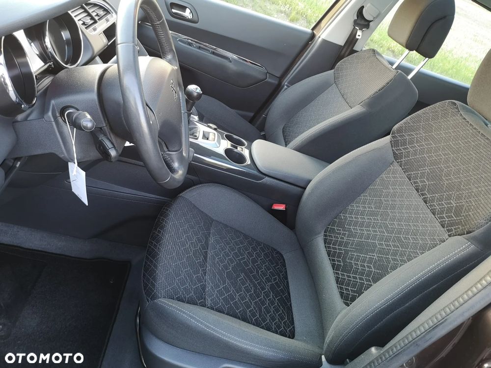 Peugeot 3008 1.6 Premium - 18