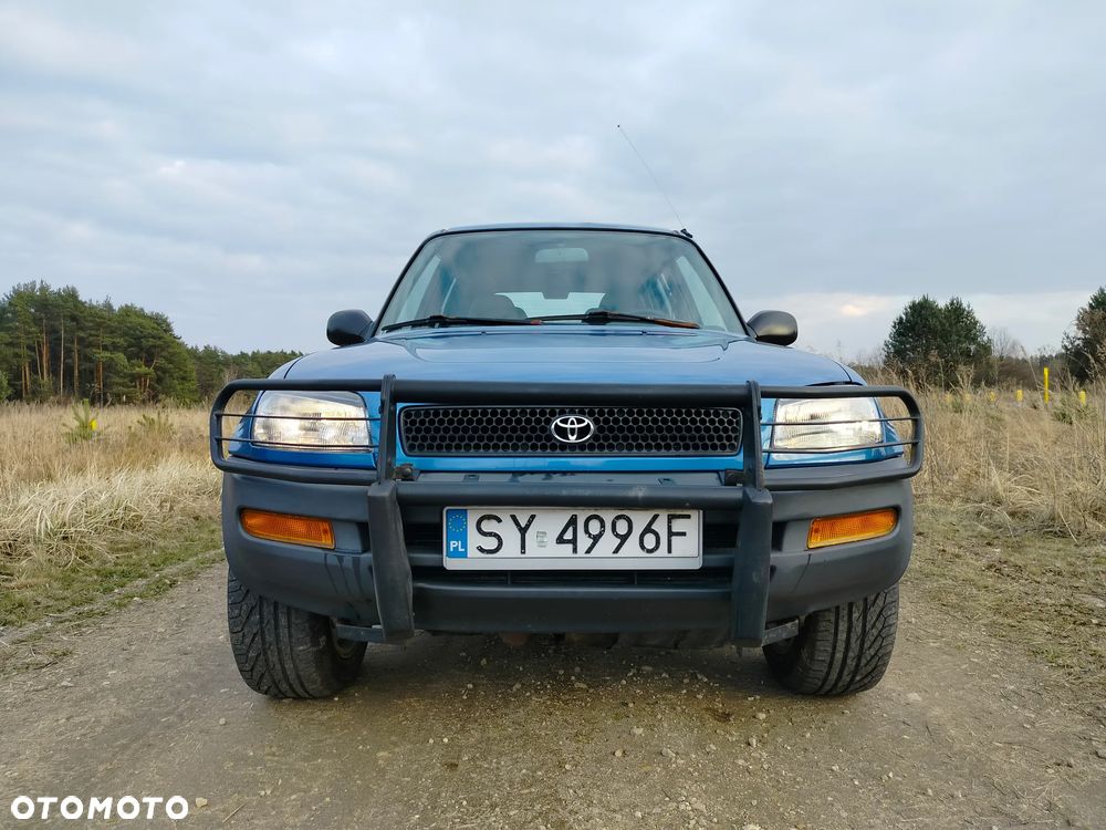 Toyota RAV4 - 10