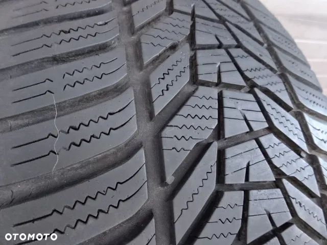 255/50/R20 109V Hankook Winter i cept evo 3 - 4