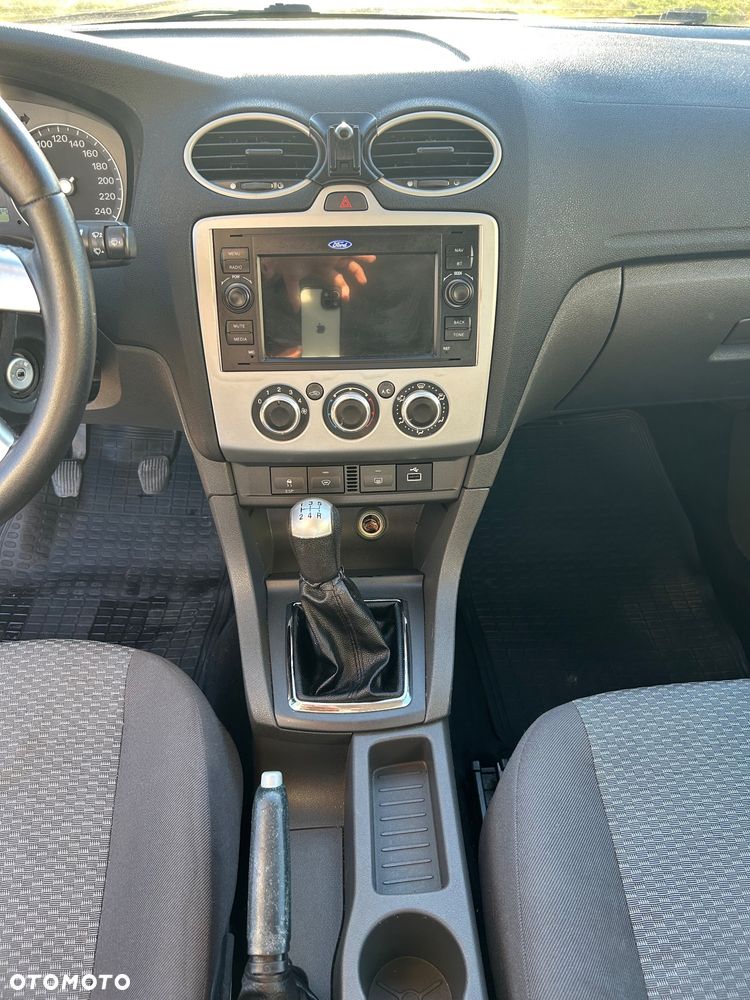 Ford Focus 1.6 Sport - 14