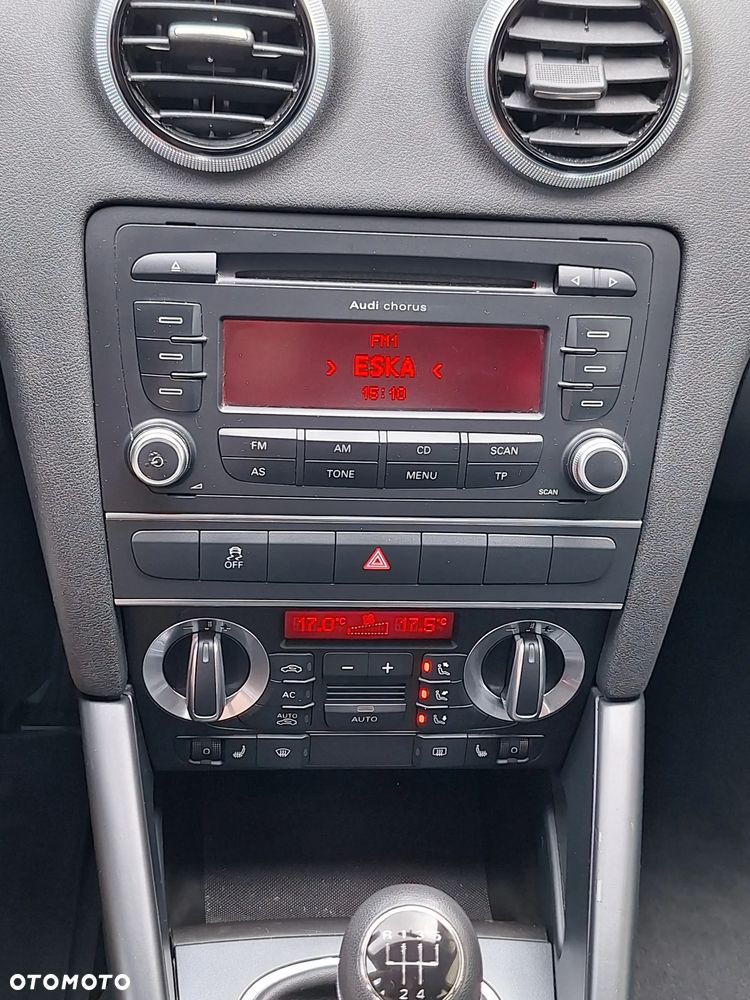 Audi A3 Sportback 1.6 Ambiente - 12
