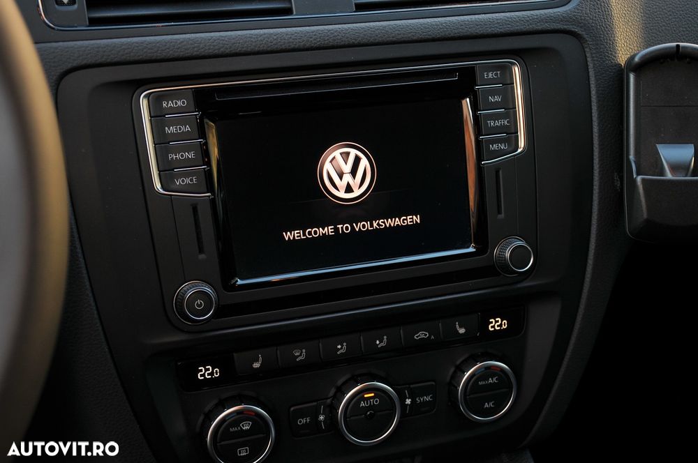 Volkswagen Jetta 2.0 TDI DSG Highline - 14