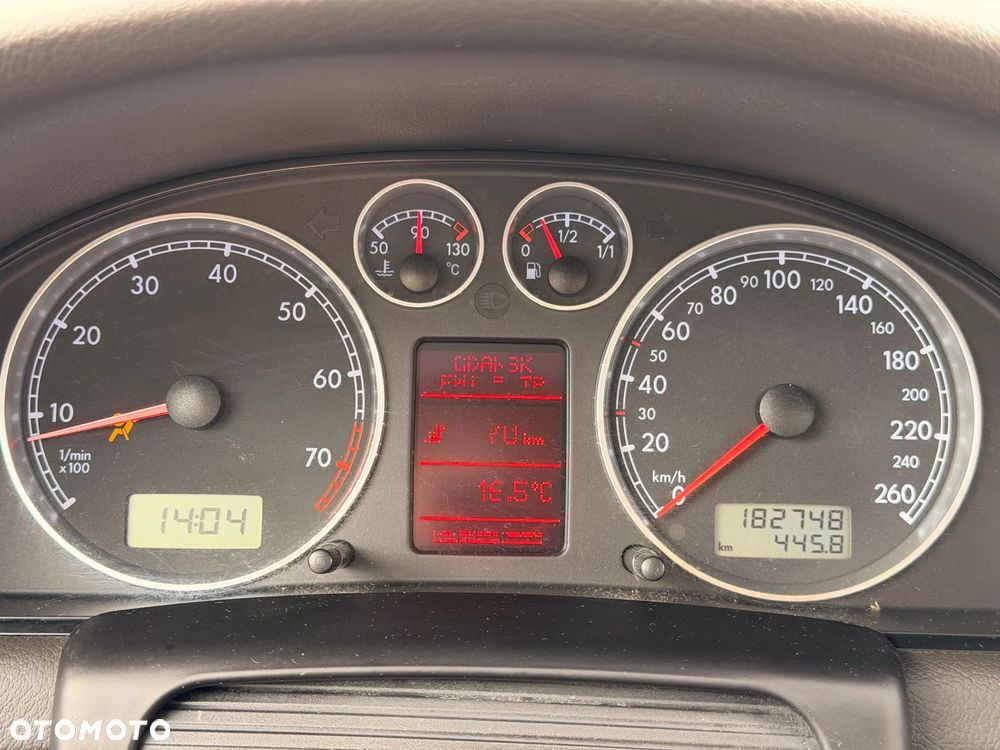 Volkswagen Passat 1.8T Comfortline Tiptr - 36
