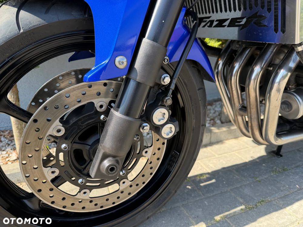 Yamaha FZ - 38