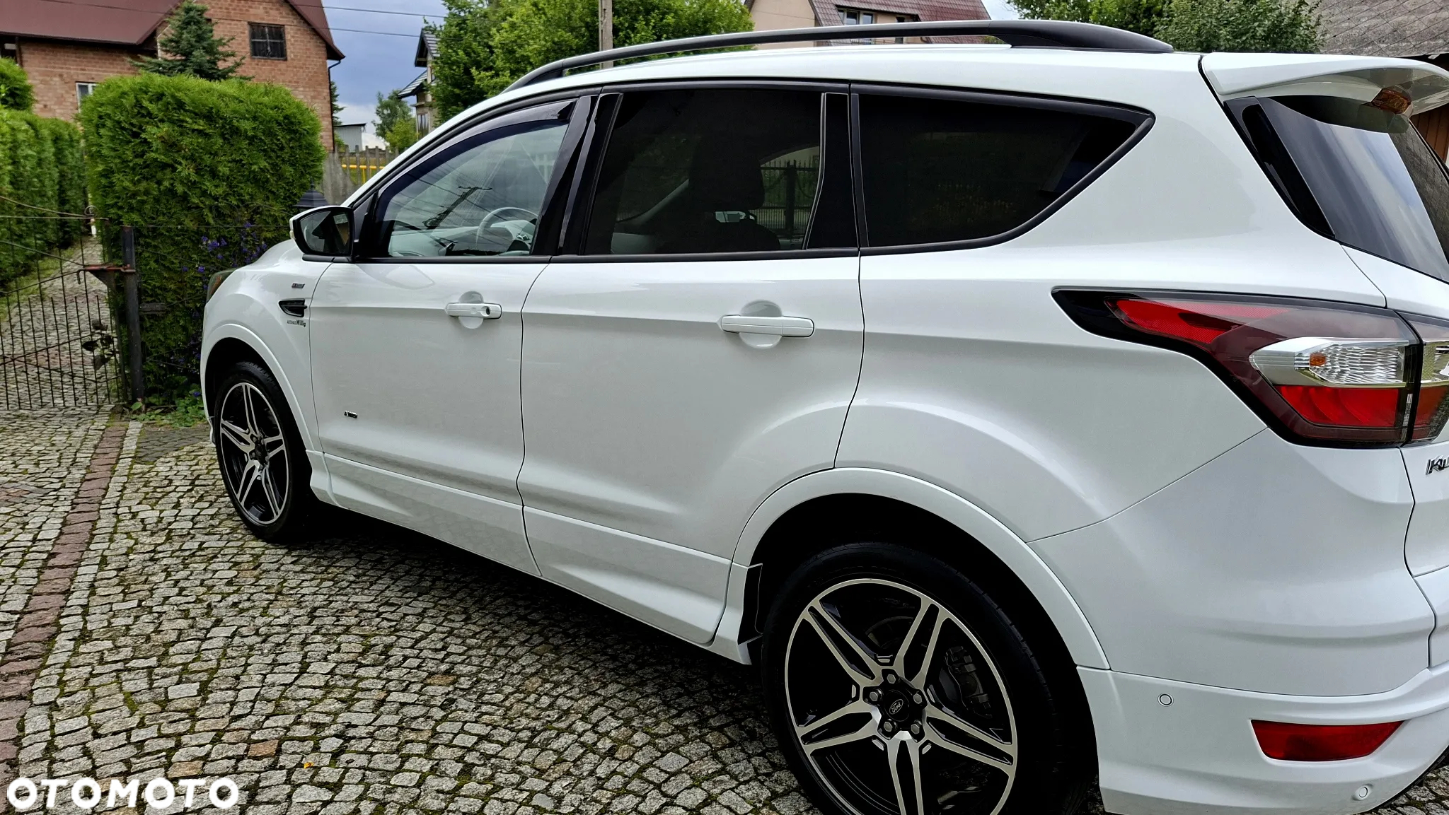 Ford Kuga 2.0 TDCi 4x4 ST-Line - 14