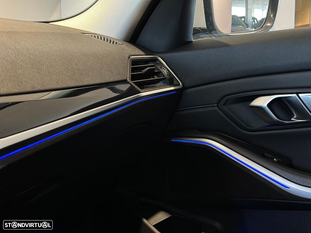 BMW 318 d Line Sport Auto - 27