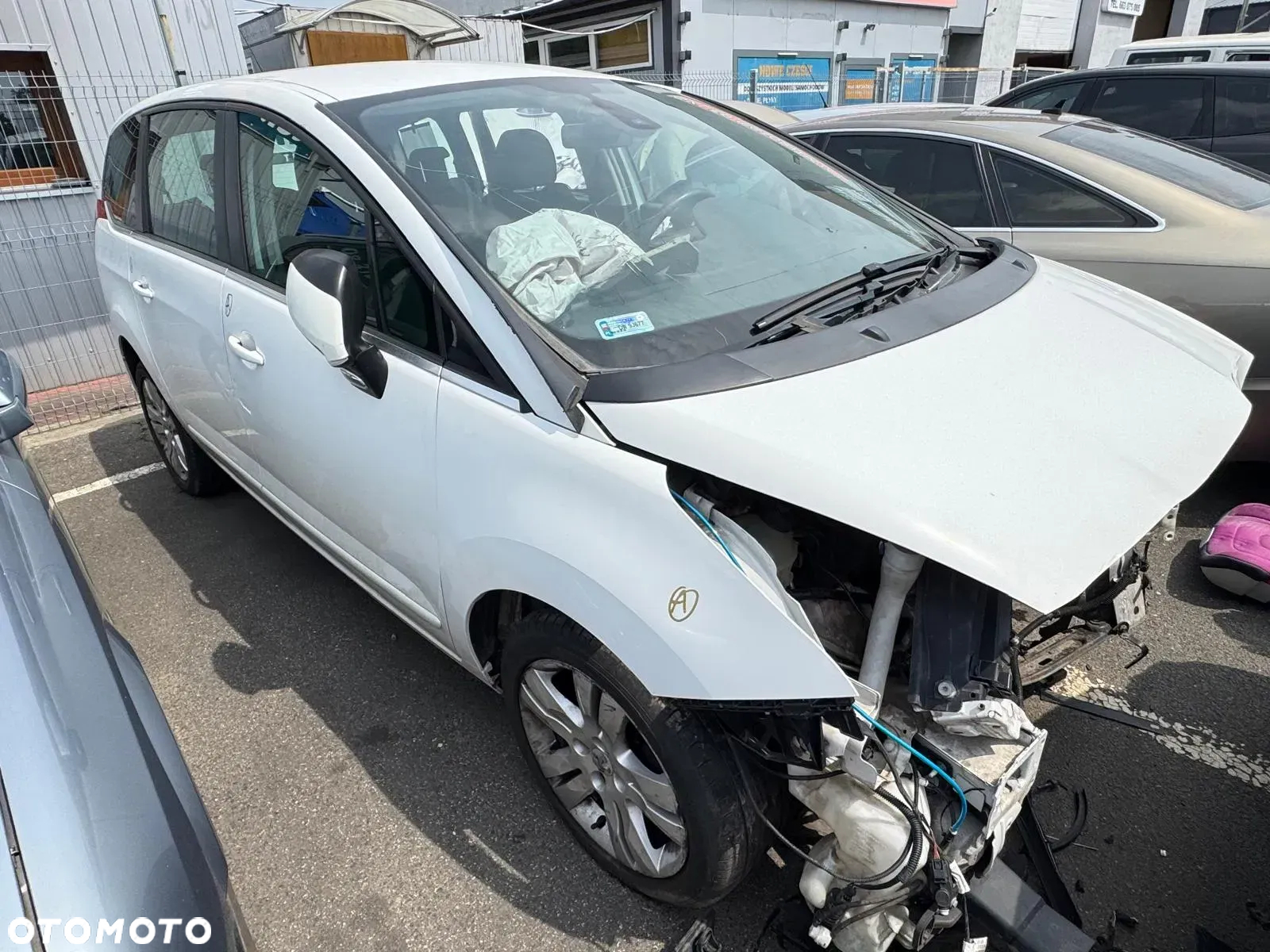 Peugeot 5008 I poj. 1.6 Diesel 112 KM - kod lakieru EWPB , kod silnika 9HR -cały na CZĘŚCI - 3