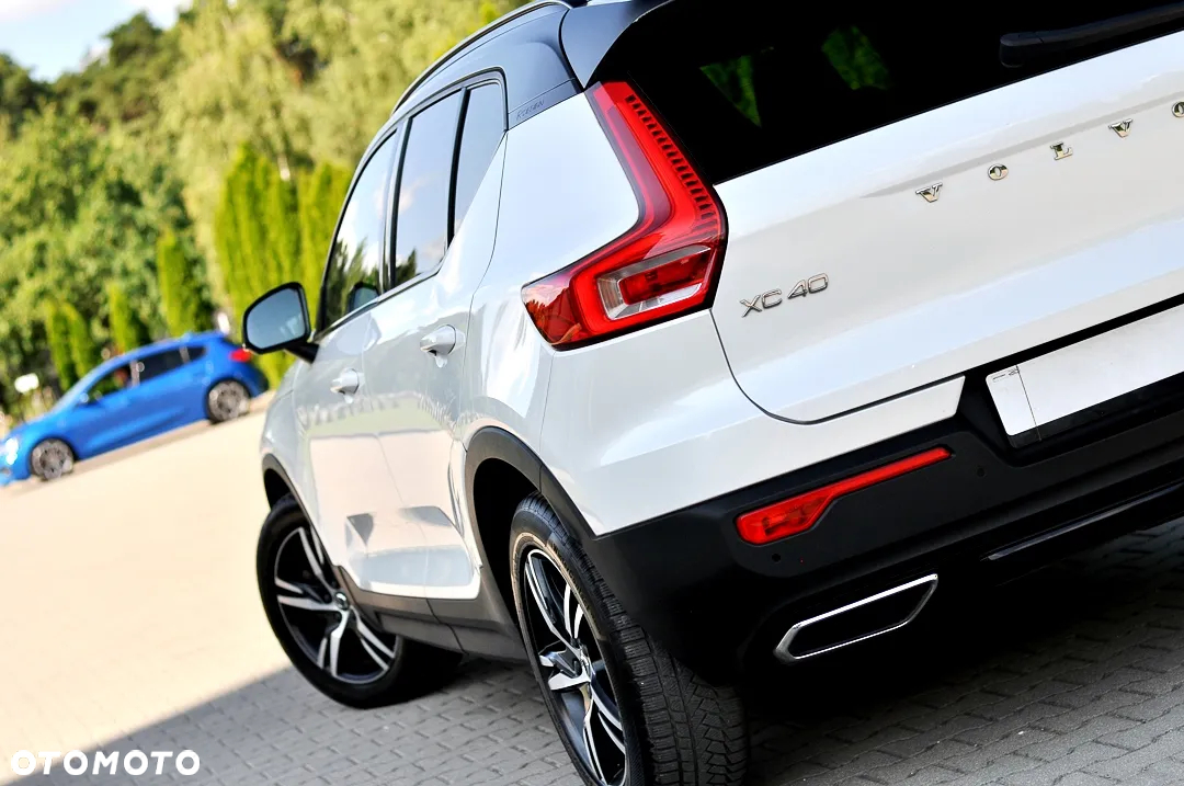 Volvo XC 40 T3 R-Design - 3