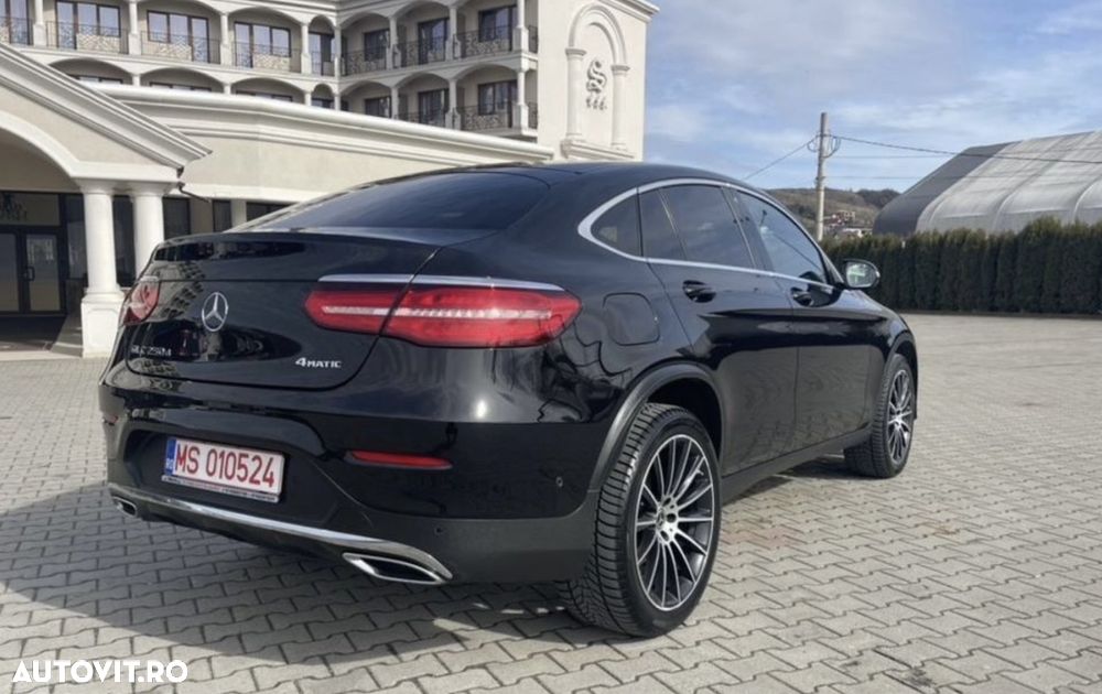 Mercedes-Benz GLC Coupe 250 d 4Matic 9G-TRONIC AMG Line - 17
