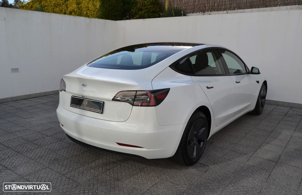 Tesla Model 3 Long Range Tração Traseira - 5