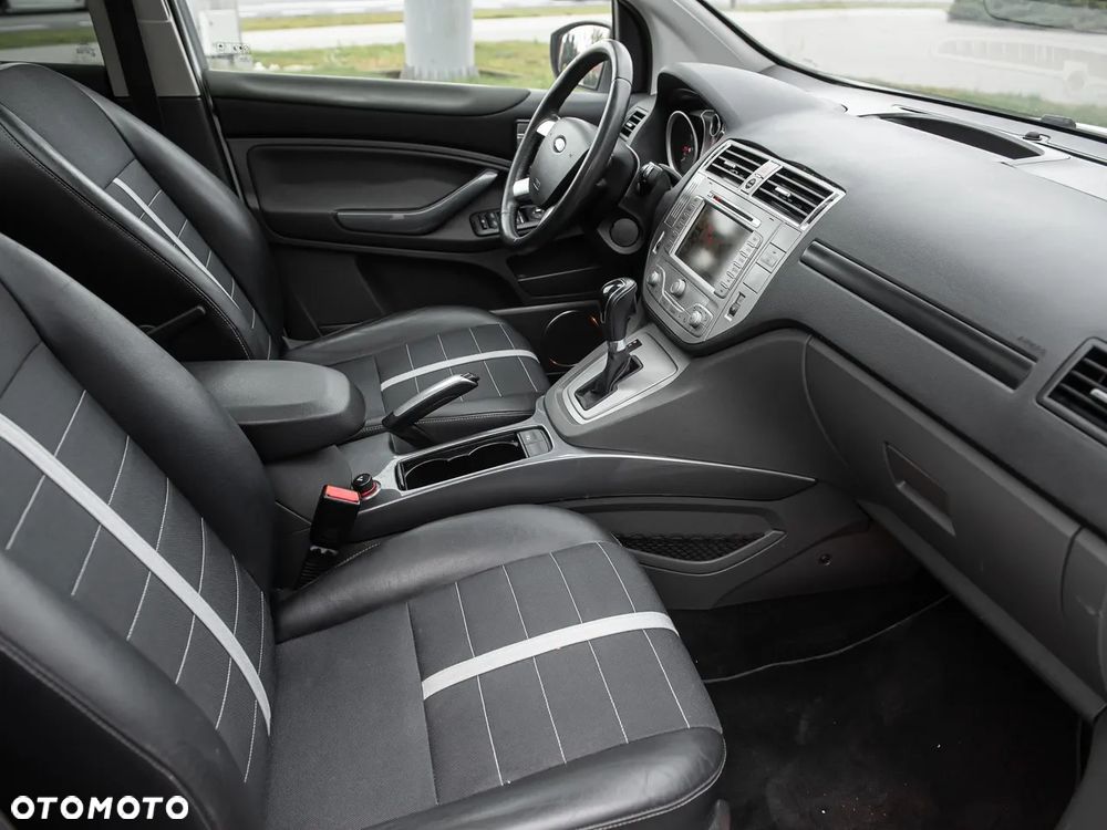 Ford Kuga 2.5 4x4 Titanium - 27