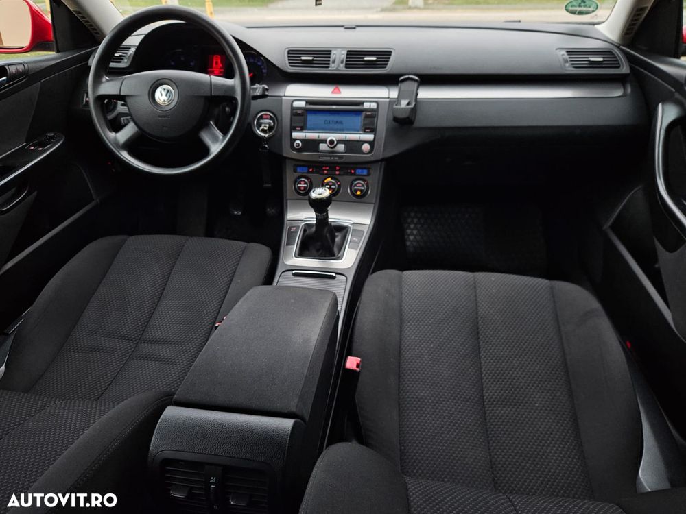 Volkswagen Passat 1.9 TDI DPF BlueMotion - 6