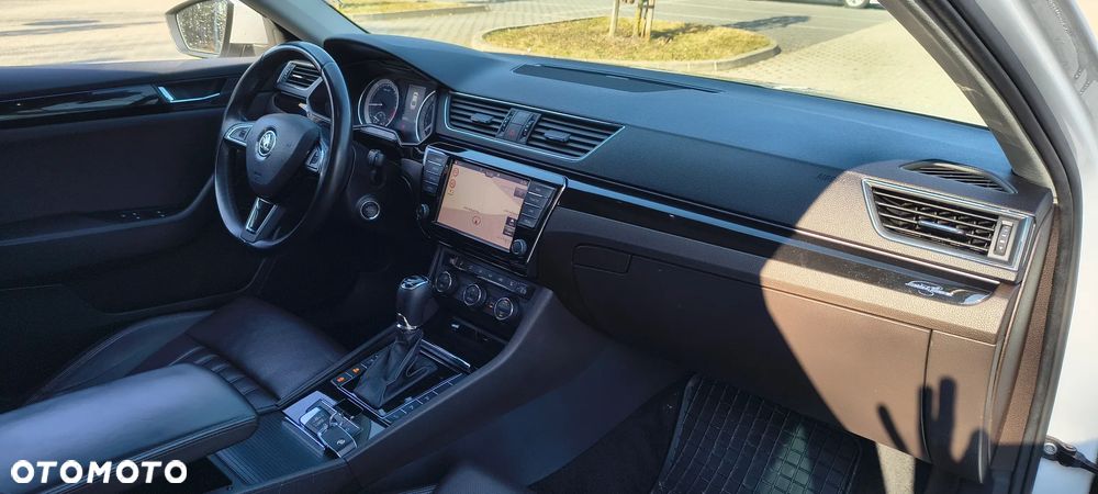 Skoda Superb 2.0 TDI L&K DSG - 15