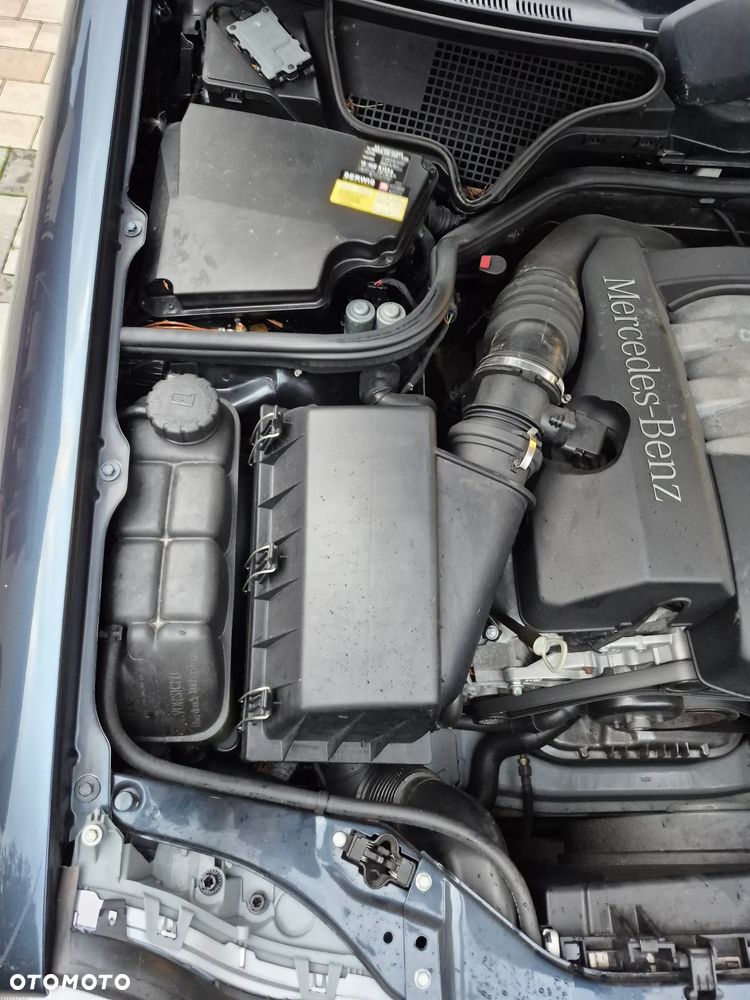 Mercedes-Benz Klasa E 320 4-Matic Elegance - 20