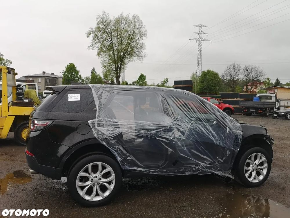 Land Rover Discovery Sport TD4 HSE Luxury - 14