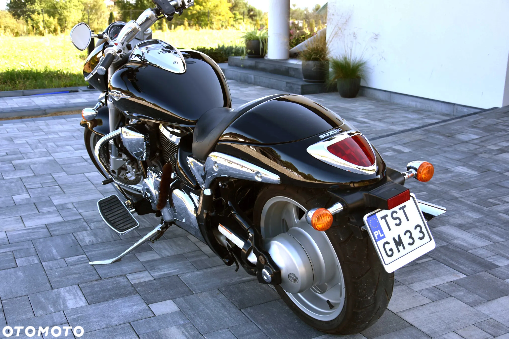 Suzuki Intruder - 25