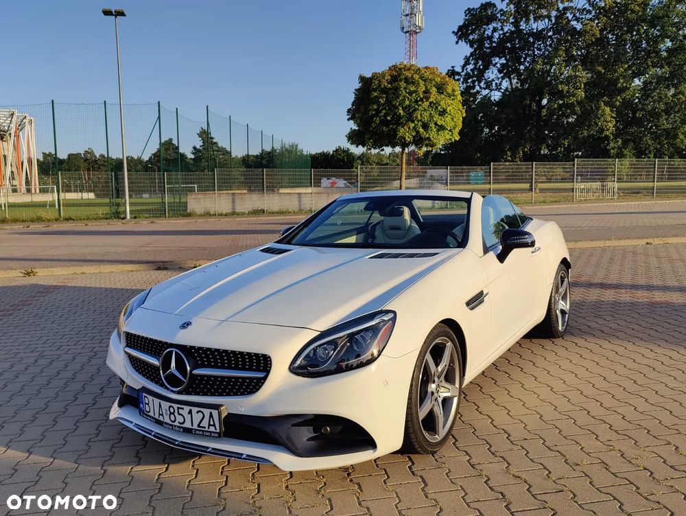 Mercedes-Benz SLC 300 9G-TRONIC - 2