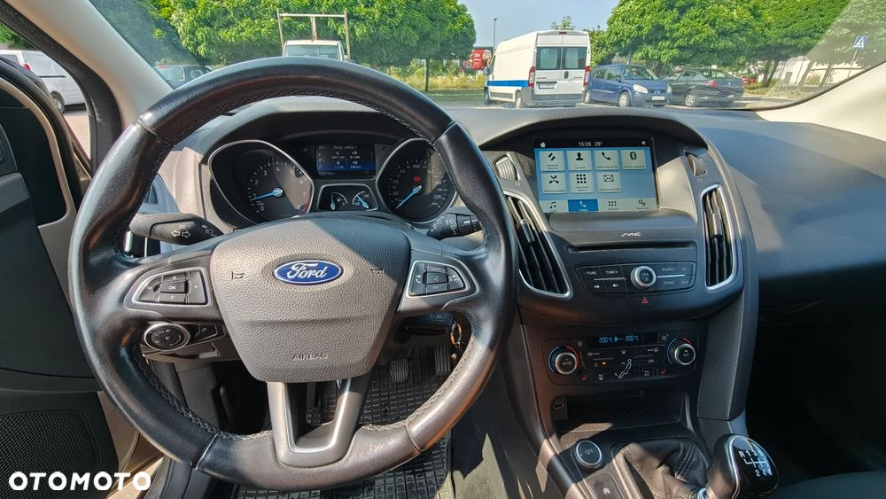 Ford Focus 1.5 EcoBoost SYNC Edition ASS - 5