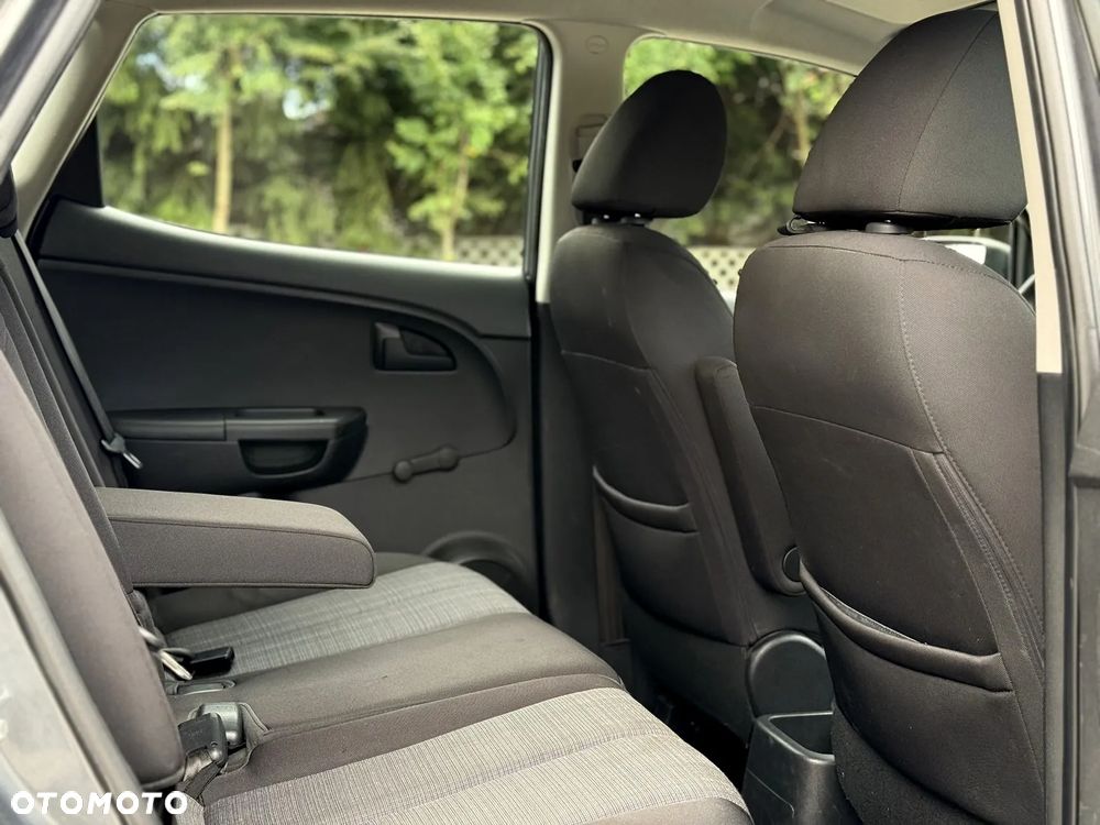 Kia Venga 1.4 CVVT Vision - 19