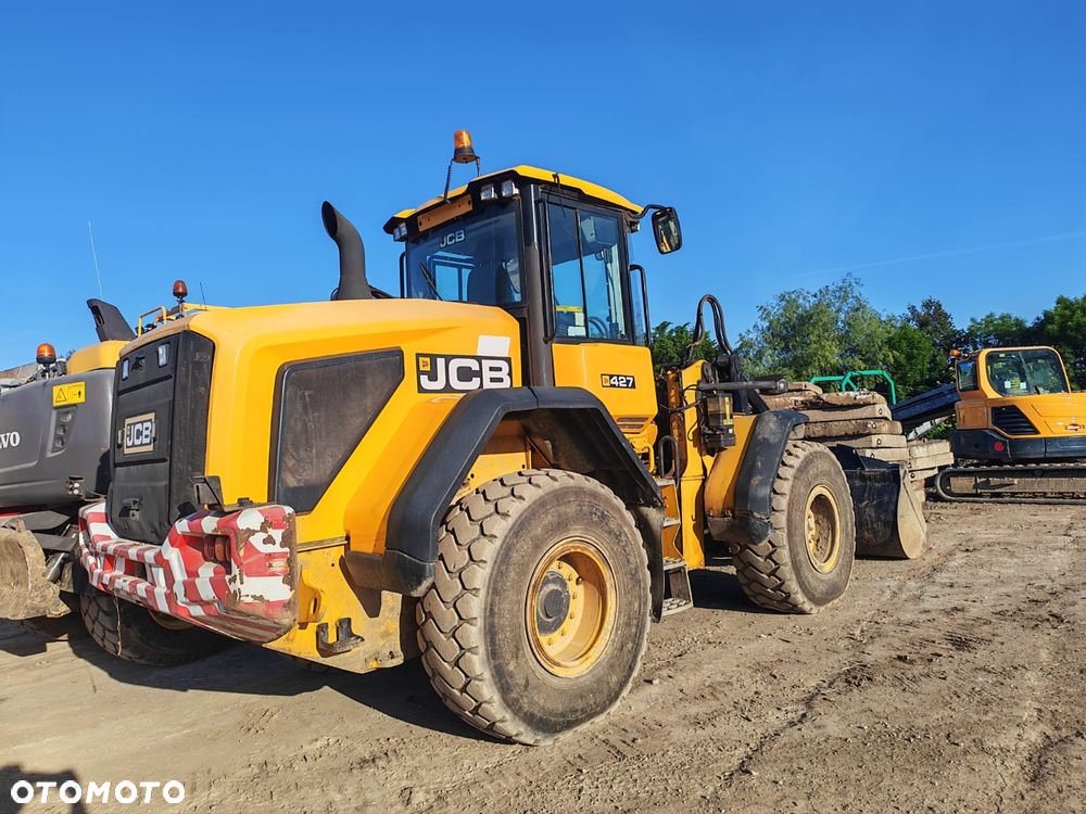 Massey Ferguson 5709 - 4